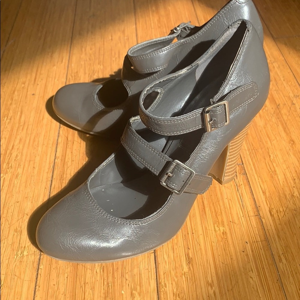 kensiegirl Gray Buckle Heels
